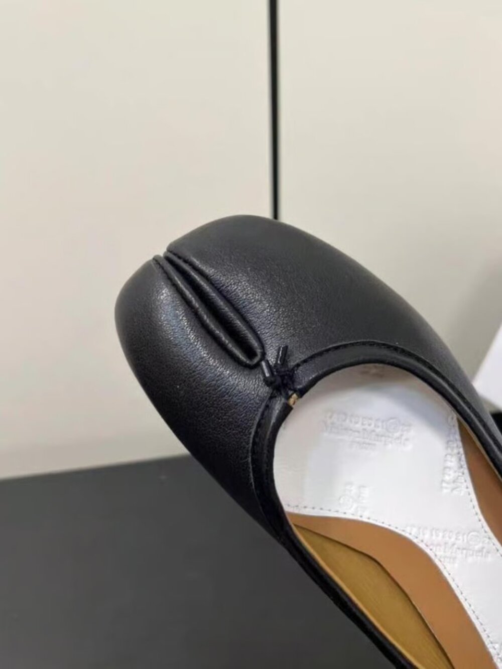 Maison Margiela Black Leather Tabi Loafers - With Original Box - Picture 6 of 9